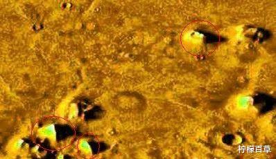 探索宇宙:火星上发现外星人留下的金字塔和城市
