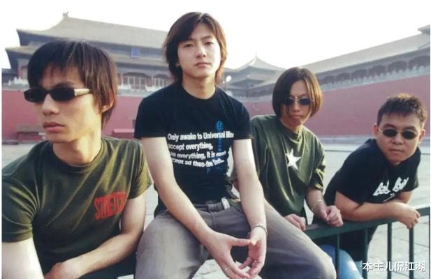 春晓|春晓:凭《奋斗》走红,和彭坦闪婚,结婚13年零绯闻