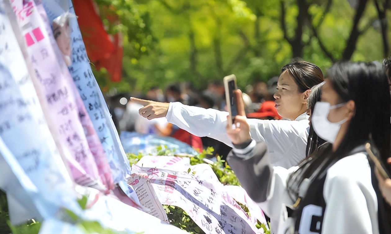 34岁月薪6k的老师,10年相亲100次上热搜,无奈叹息:相亲太难了