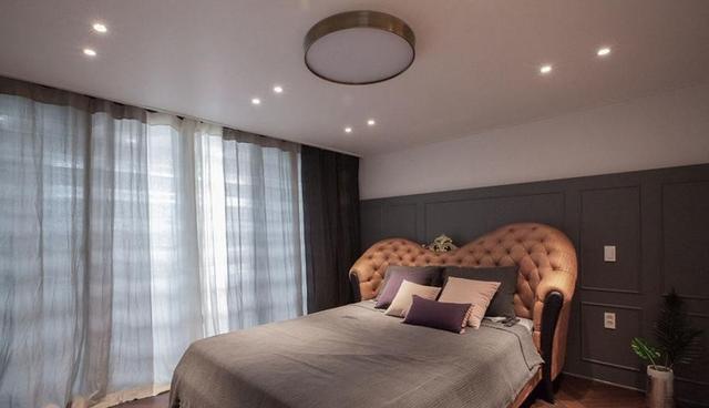 180顶楼买得值当,客厅挑空4.5米大而不空,还送一层阁楼