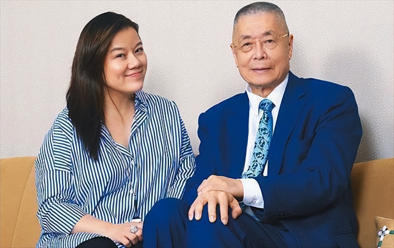 民谣|琵琶公主孙颖:41岁为爱嫁78岁三婚刘诗昆,三年后诞下一女