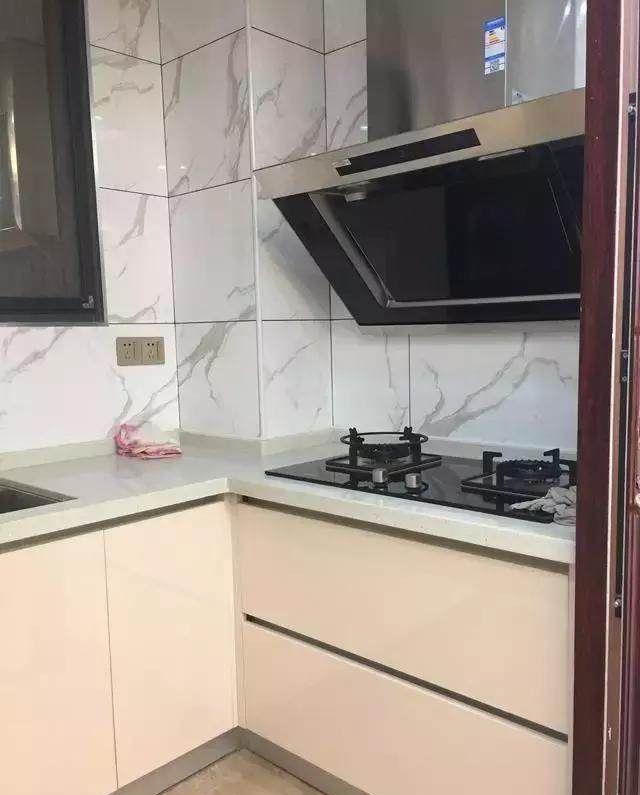 118㎡的新房打扫干净晾味中,亲戚们看着次卫装的蹲便乐了!