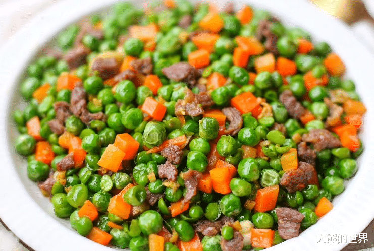 中老年人补钙,别只会喝骨汤!建议常吃4种食物,身子骨更硬朗