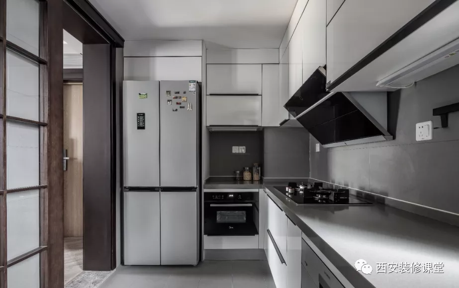 冰箱放厨房最好，怎么放是个问题