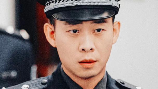 张颂文|网传《狂飙》片酬：张译3000万，李一桐2150万，张颂文35万引争议