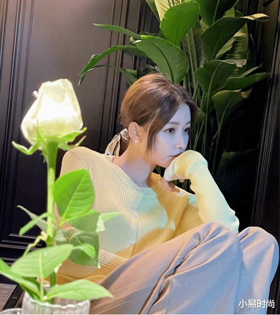 孙怡|孙怡最新生活美照太好看了！用胶片风撕开春天一角，真的很清爽