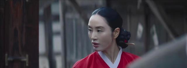 林志玲|最火韩剧《王后伞下》这个王后太个性了，竟敢挑战婆婆的权威