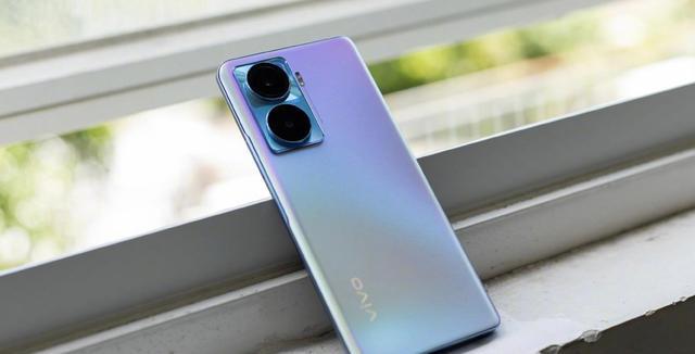 vivo|2000元买手机，这三款vivo手机不要错过