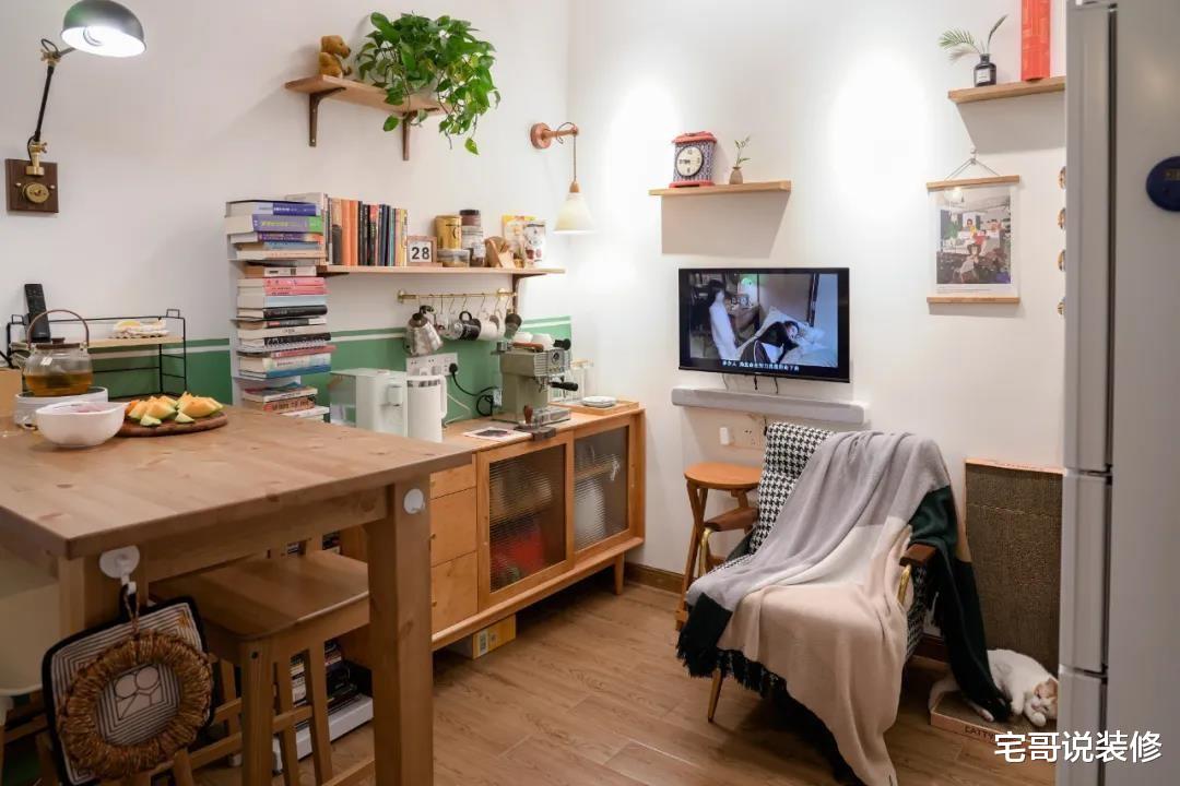 广州32岁小姐姐45㎡的家,虽满是杂物,却被打理得井井有条,羡慕