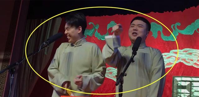 朱鹤松|德云社朱鹤松演出“翻车”，却没引起观众反感，粉丝：这就是能力