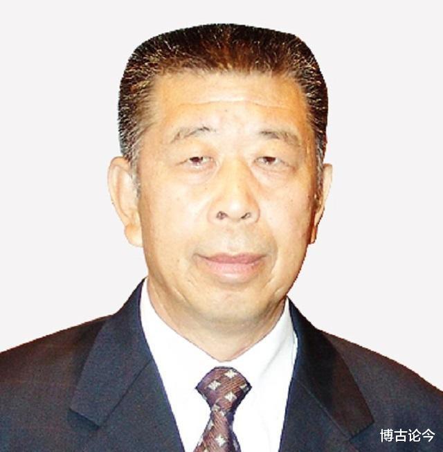 李福|养牛户踏足房地产、身价50亿,子女却不争气,76岁仍找不到继承人