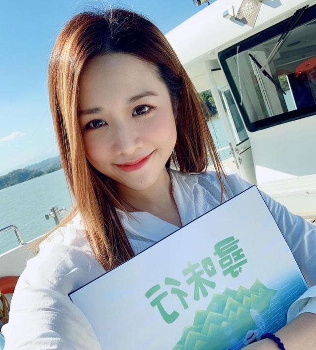 邵珮诗|情不再！港姐邵珮诗默认与艺人男友4年情玩完，现单身求介绍异性