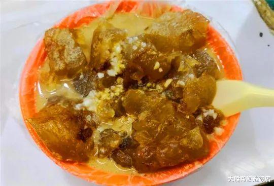 吃遍大连-冬天比较热门的街头小吃，快吃碗焖子暖和暖和~