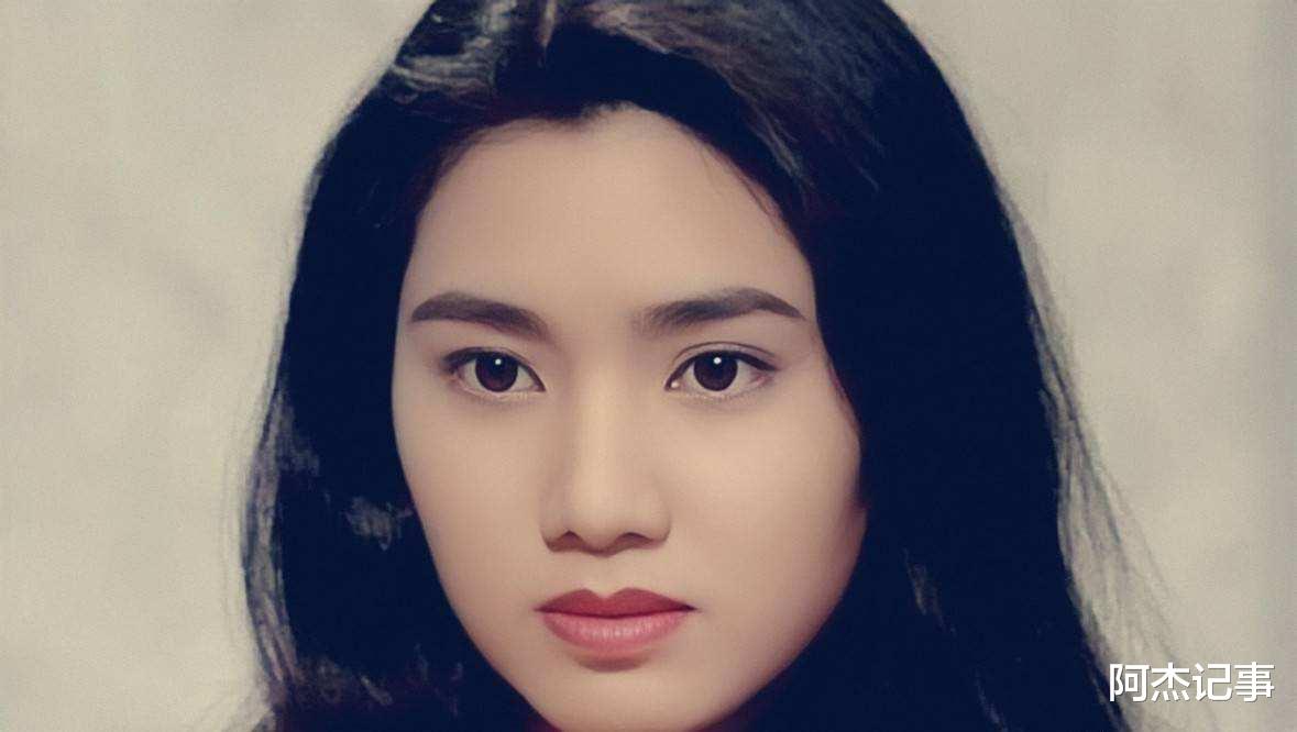 樊少皇|洪欣：29岁为莫少聪生孩，嫁小十岁不出名丈夫，43岁生二胎