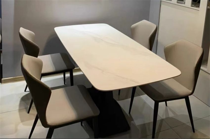 岩板餐桌到底是“噱头”还是真实用？家里餐桌用了1年，谈谈感受