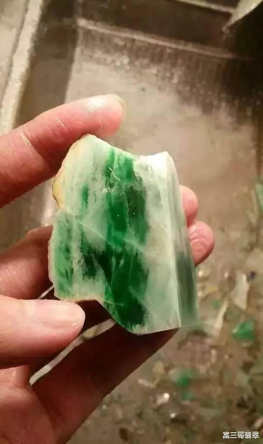 |玉赏 ▏从原石到戒面的磨制过程
