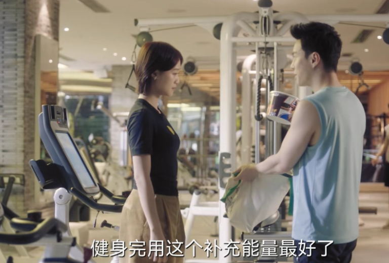 野蛮生长|论植入,谁有《风吹半夏》这么肆无忌惮?遍地广告却没人反感