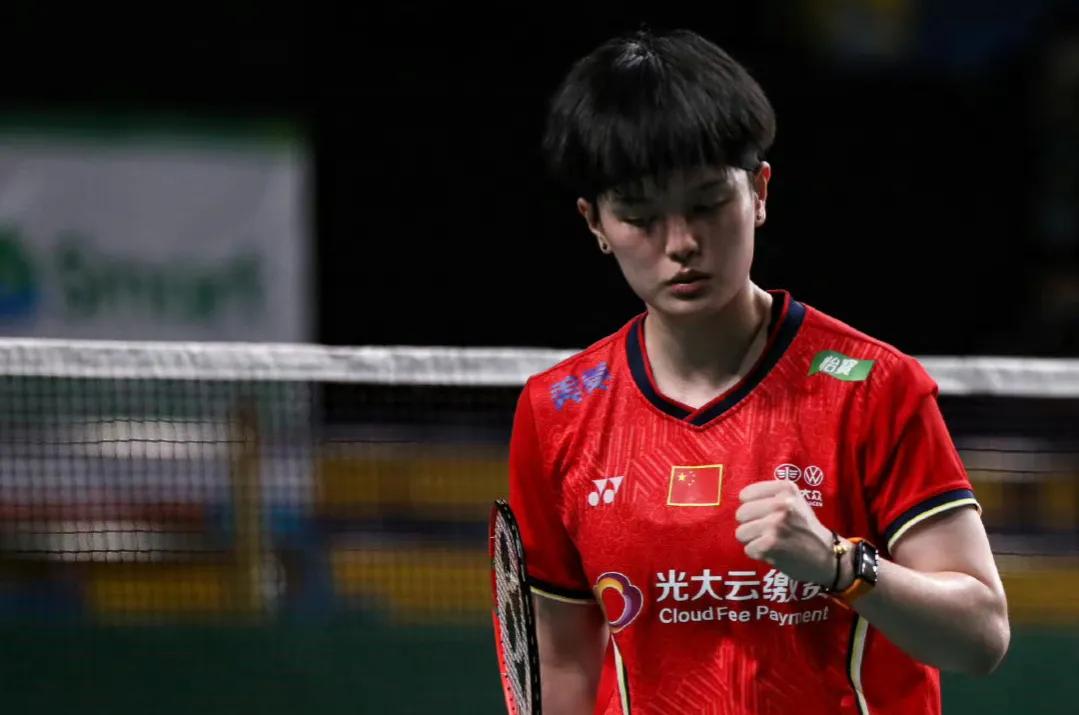 国羽|国羽全天6胜3负！翁泓阳力挫金廷进四强，女双提前锁定决赛席位