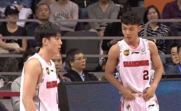 杜锋|杜锋果然留一手，33分战神6冠王功勋复出争冠，辽篮恐30惨败
