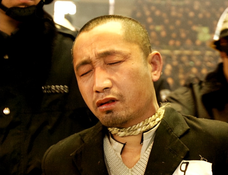 死刑犯在枪毙时,犯人的心里在想什么?能面对家人吗?
