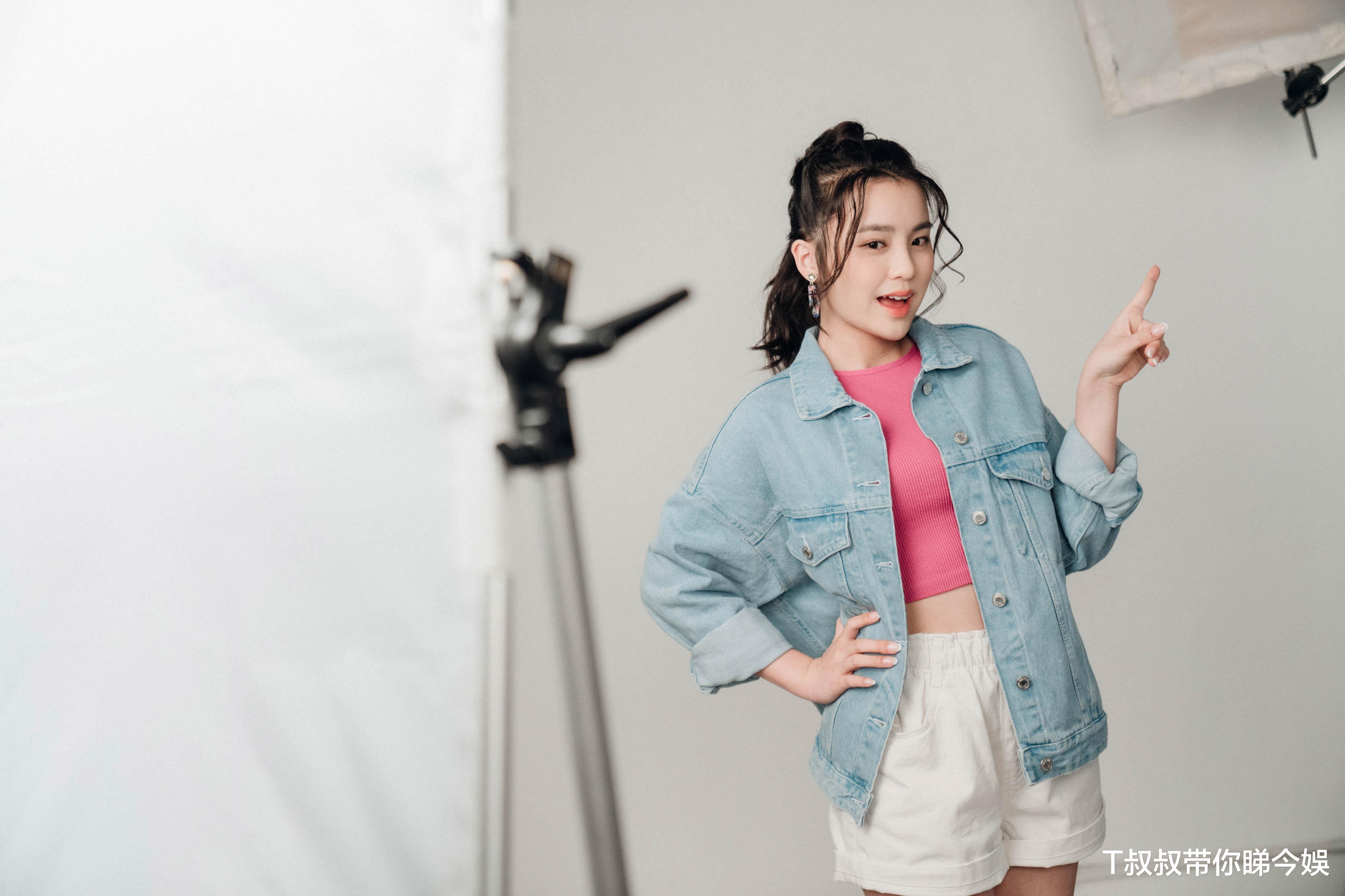 郑裕玲|郑裕玲与Chantel合作拍广告赞人见人爱