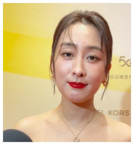 金鸡奖幕后：8位女星真实样貌曝光，高圆圆老态明显，杨颖痘痘肌
