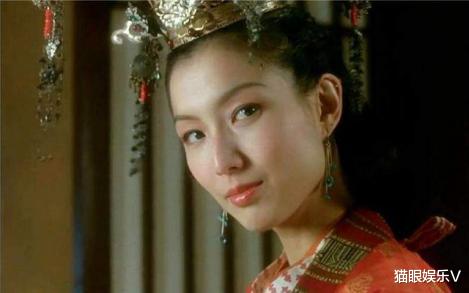 郑秀文|百变天后郑秀文近况曝光，运动内衣秀凹凸曲线，50大关坦然面对