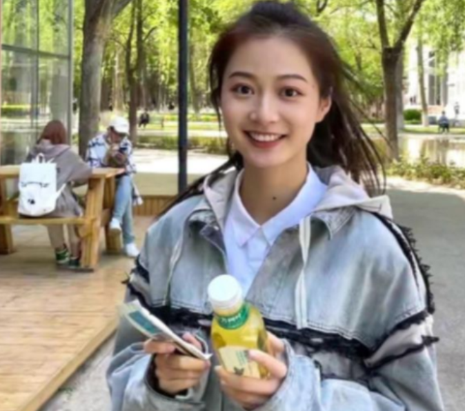春晚|冯琳参加春晚彩排，能力颜值均在线，别人家的女儿怎能如此优秀