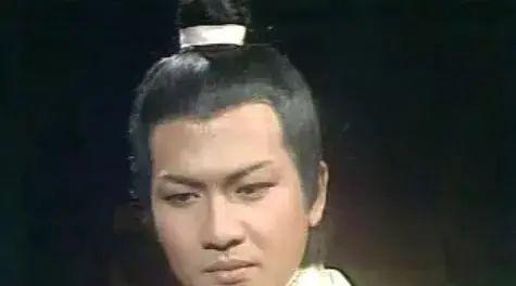 阿凡达2|10位港星的老年生活：胡枫开演唱会，朱咪咪买联排别墅