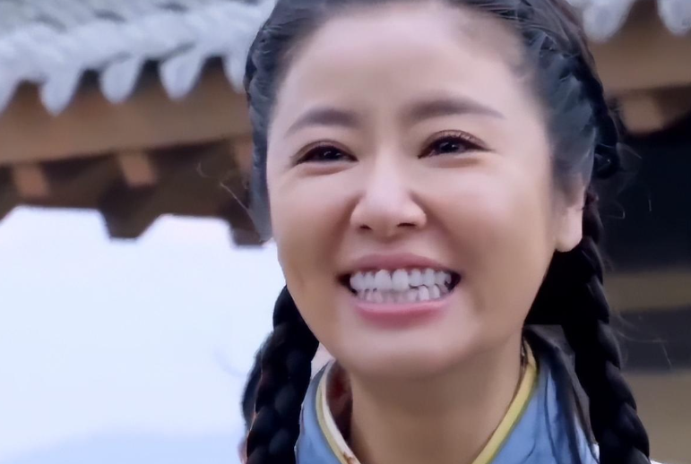 戚薇|放过“少女感”吧！没有就别硬凹！戚薇让多少丫头教女演员脸红