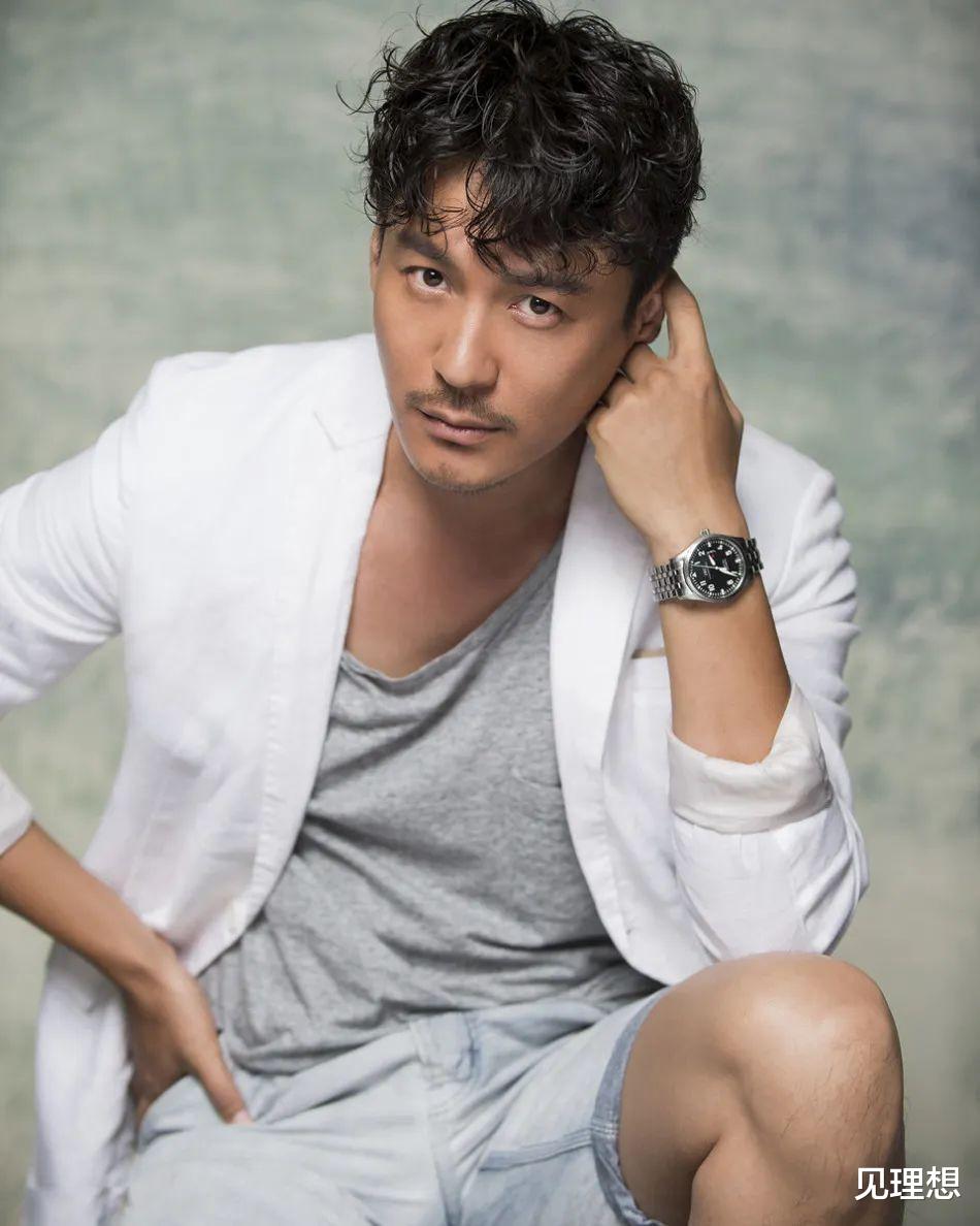 王东|红了就抛妻弃女？某男星遭妻子控诉生娃后失联，发文内容疑点重重！