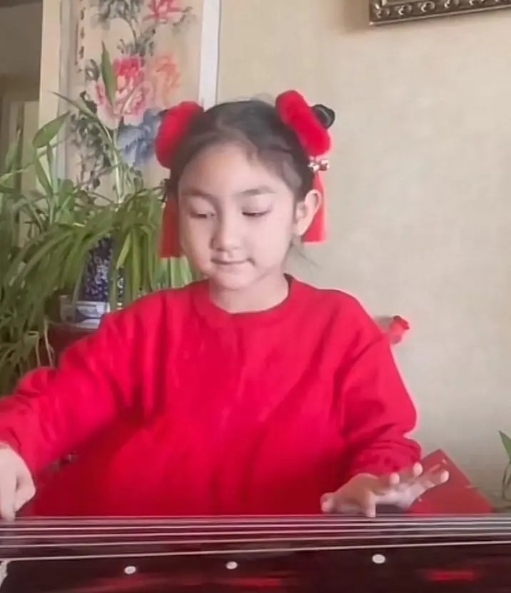 明道|秦培然母亲再发声，透露女儿学艺并非只为演戏，出国留学才是重点