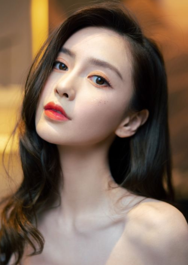 黄晓明|演员黄晓明:和曾经以为是命中注定的杨颖分开后,过得如何了?