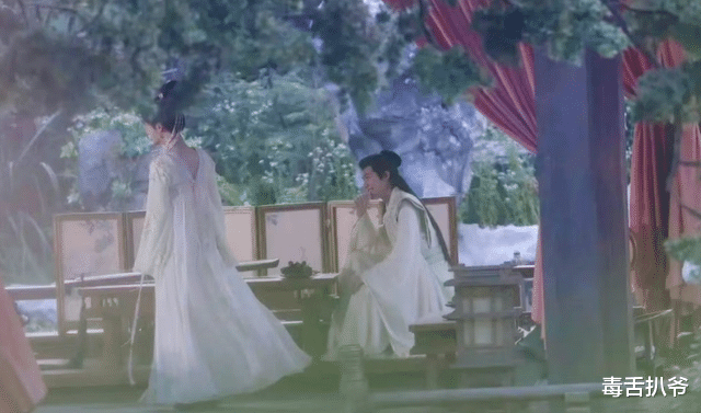 杨紫|《长相思》最新路透曝光！杨紫抚琴造型获赞，与邓为牵手画面好甜