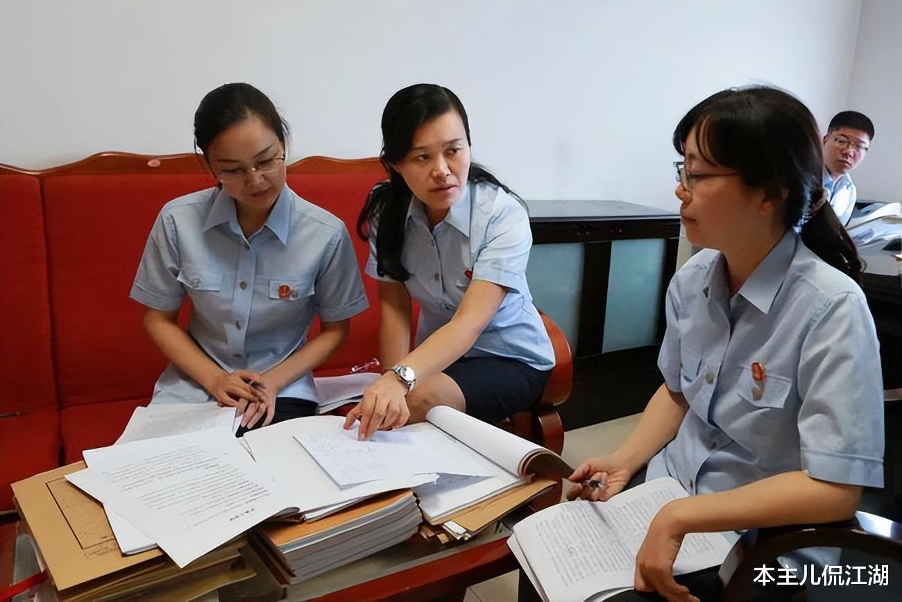 2021年,湖南女法官拒绝贿赂,被同学刺死,丈夫:来世还做夫妻