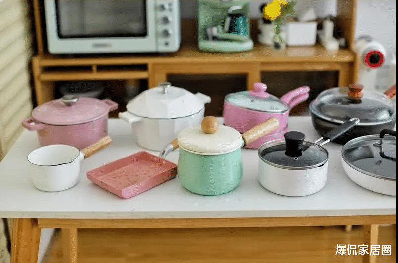 建议大家:除了电饭锅,厨房有这3种锅就够了!其它都是浪费钱
