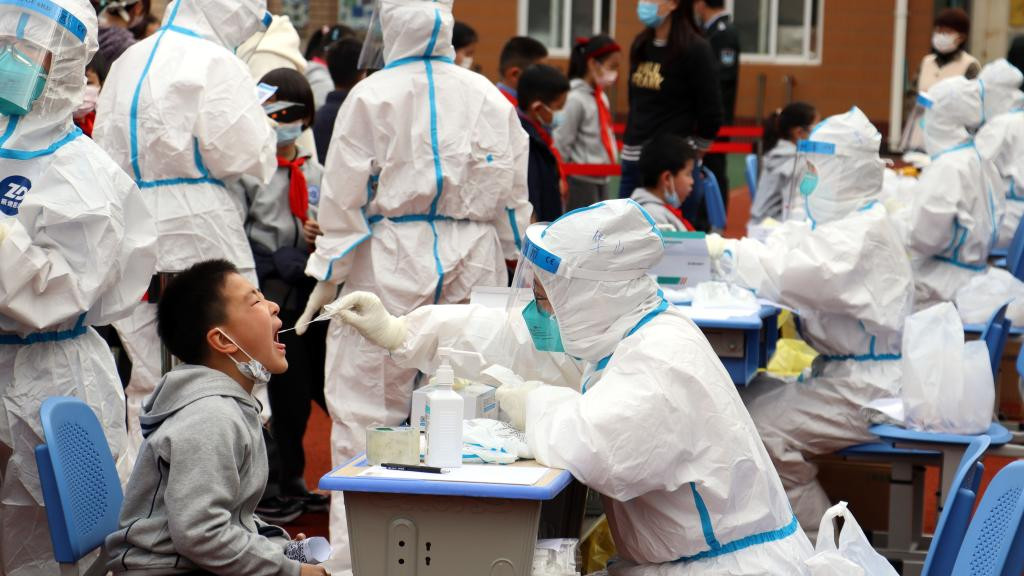 发现了吗？不少人被西方媒体带节奏，怀疑我国防疫政策的调整