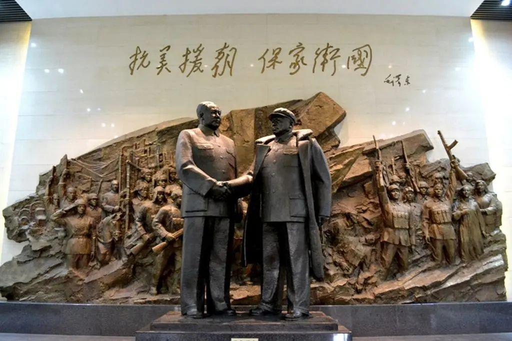 长白山|一个夏天都没出门?不如做一回“第一个看秋色的人”,可好?