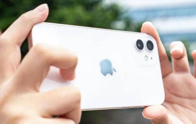 别神话iPhone的拍照，换上4800万像素，还是打不过国产机