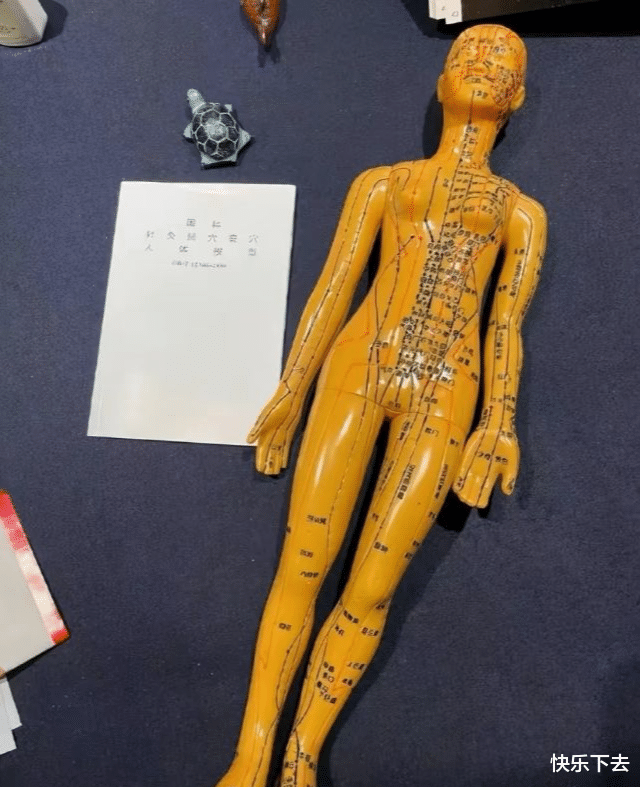 孙俪|眼珠鼓起、腮帮子变大、脖子粗显老,孙俪养生养了个寂寞