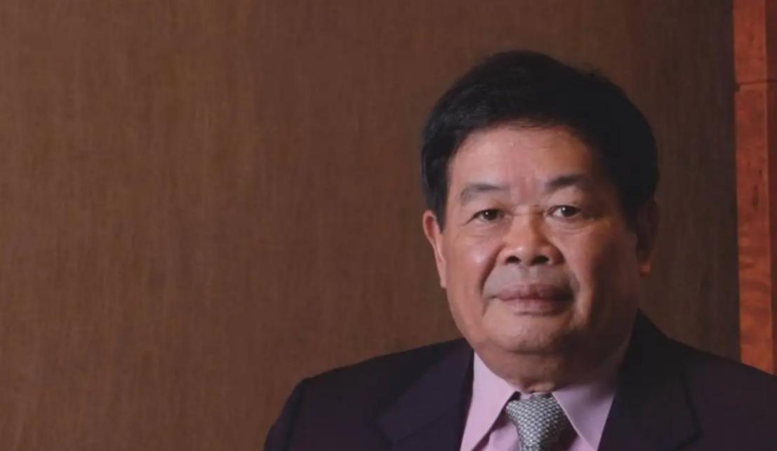 豪宅|曹德旺生活有多奢侈？家中16个美女管家，豪宅占地6000平方米