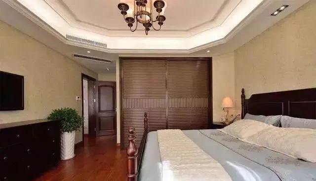 闺蜜说我的婚房装修的太美了，一进门就被玄关惊艳到，大气上档次