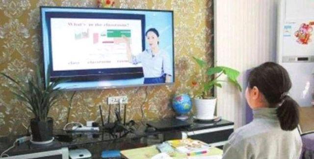 从疫情控制效果来看,人类并非万能,人类的措施有天花板难逾越