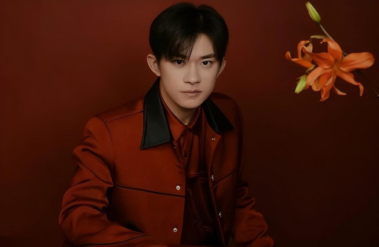 王源|王源懒理伯克利退学风波,官宣跨年晚会平台,TFBOYS有望合体