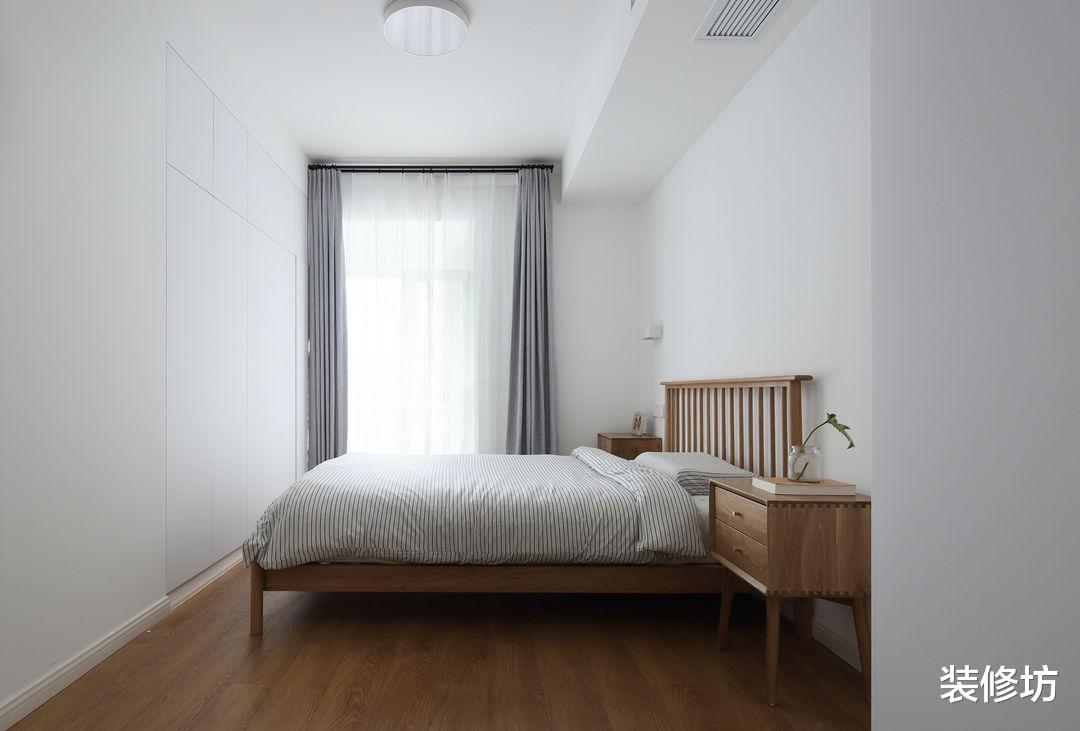 三分之一的储物空间，可以任性收纳，完全不用担心空间不足