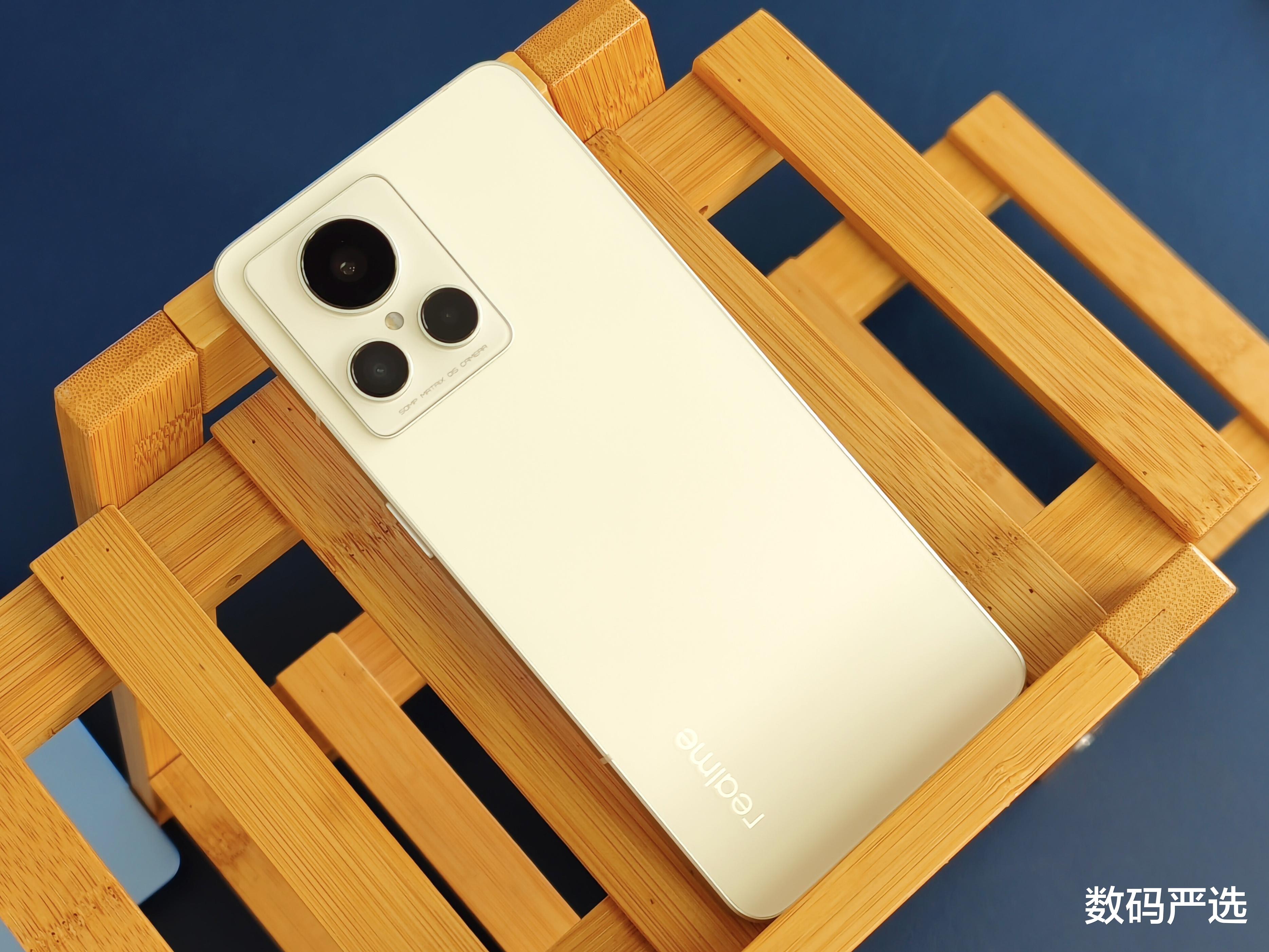 iqoo10|realme GT2探索版和iQOO10哪个好？