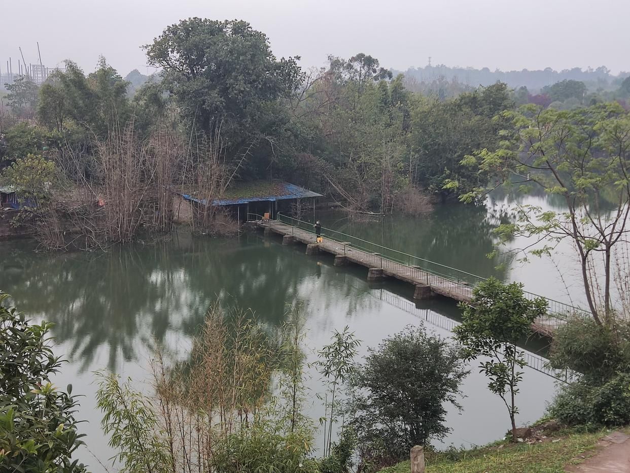 湿地公园|北碚清幽的湿地公园，峡谷瀑布最好看，精华却是水中小庙宇