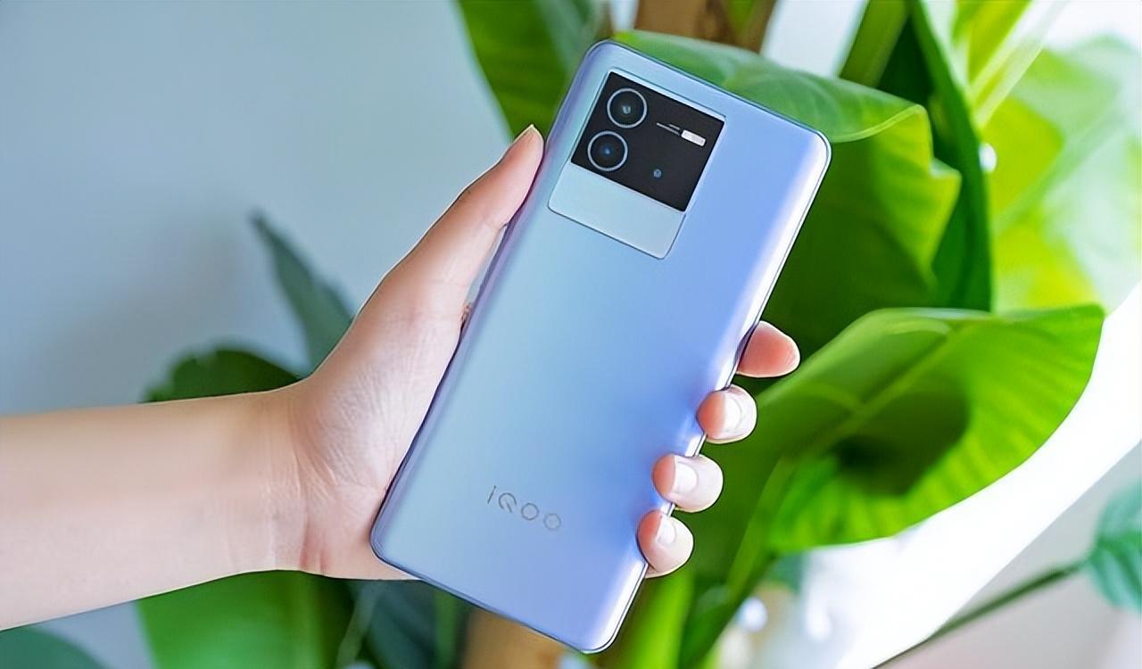 iqoo neo|2022年换手机可以考虑这4款,耗电少性能强还不贵,能用到2027年