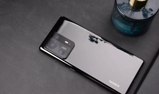 小米科技|王炸!小米MIX5重拳出击,首发骁龙8Plus、200W快充、2亿主摄