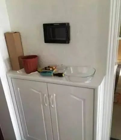 朋友太无知,60平新房买欧式家具,还在卧室打拖把池,太奇葩